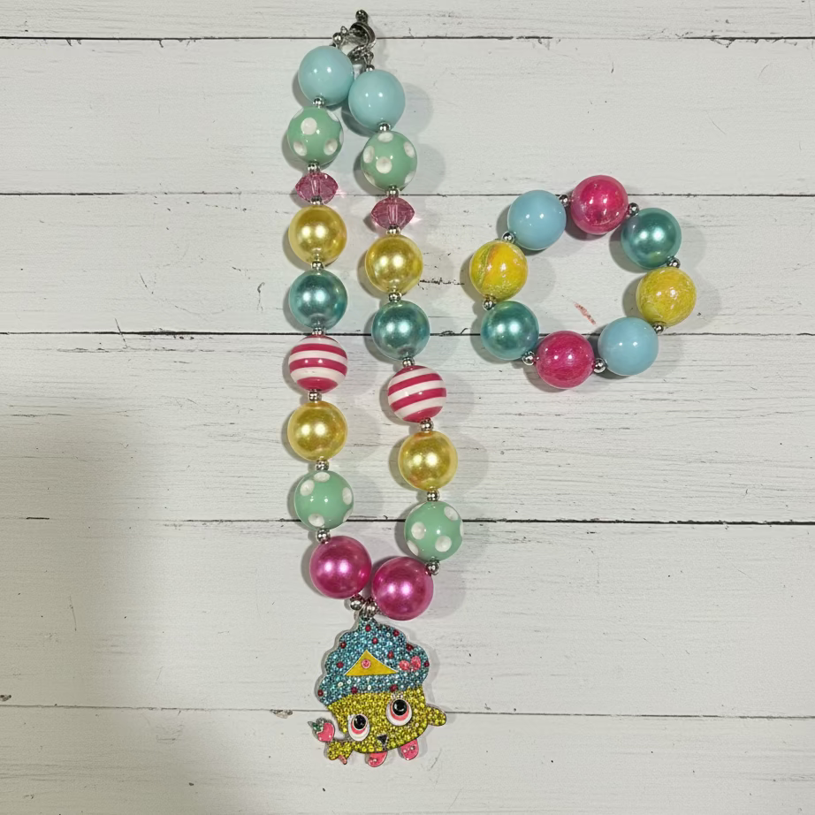 MULTI COLOR BUBBLE NECKLACE WITH SPARKLY CHARACTER PENDANT